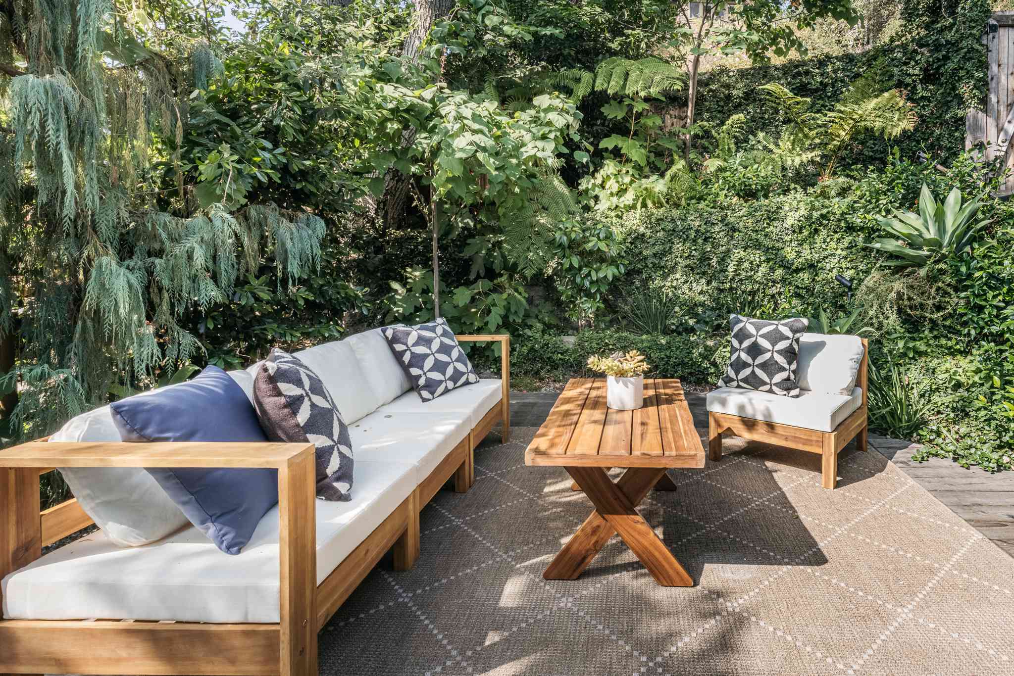 Outdoor Upholstery PM